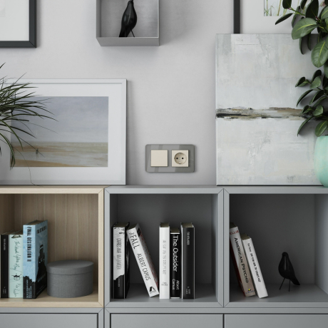 Розетка с заземлением и шторками (айвори матовый) Werkel W1171162