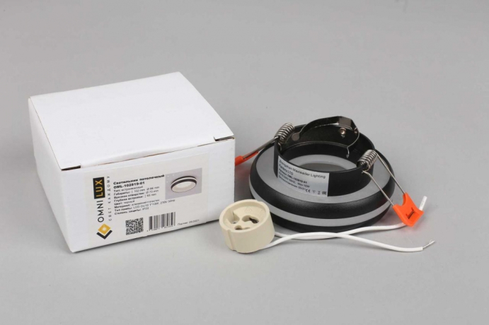 Светильник точечный с лампочкой Omnilux OML-102819-01+Lamps 