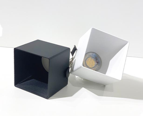 Светильник точечный с Led лампочками в комплекте Italline DL 3024 black+Lamps 