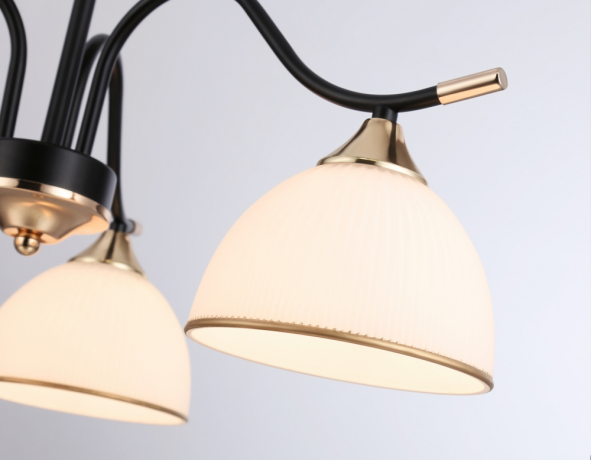 Люстра на штанге с лампочками Ambrella light TR3161+Lamps 