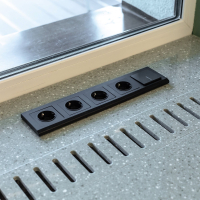 Розетка с заземлением и шторками (черный матовый) Werkel W1171108