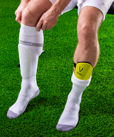 Нарушена упаковка!  <242571> Щитки футбольные JA-201, черный 4680459053183 L