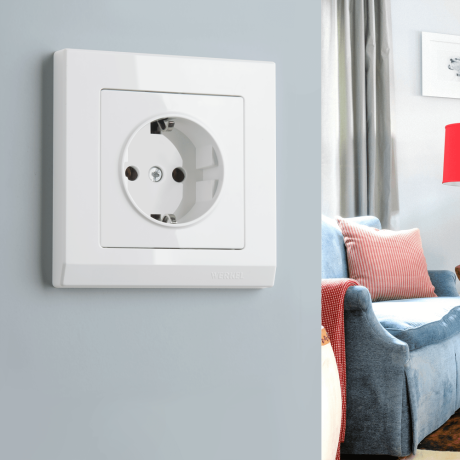 Розетка с заземлением (белая) Werkel W1171001